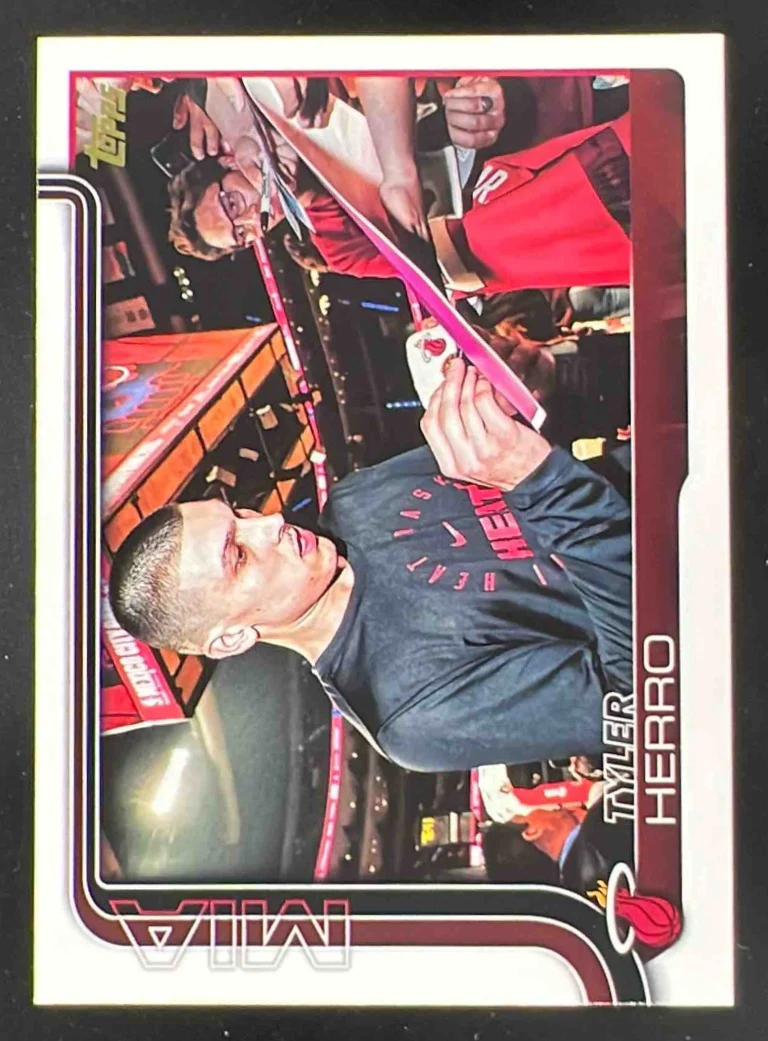 2025-26 Topps Golden Mirror Image Variation SSP #73 Tyler Herro