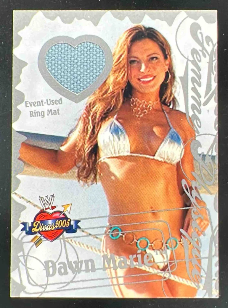 2004 Fleer WWE Divine Divas 2005 Femme Physique Memorabilia #FP-DM Dawn Marie