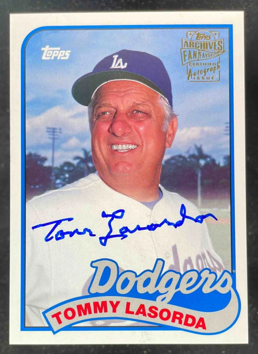 2017 Topps Archives Fan Favorite Autographs #FFA-TL Tommy Lasorda Auto