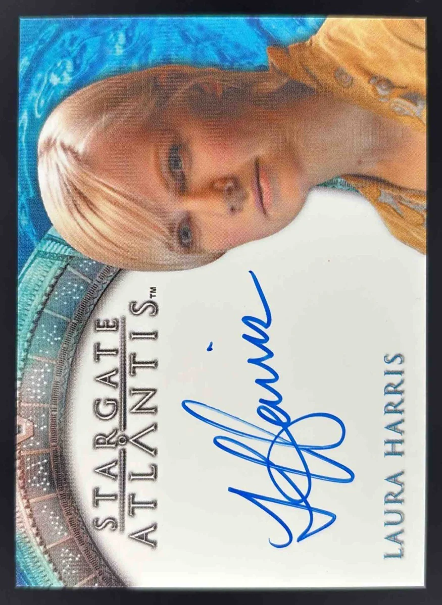 2008 Rittenhouse Stargate Atlantis Seasons 3 & 4 Auto Laura Harris Nola