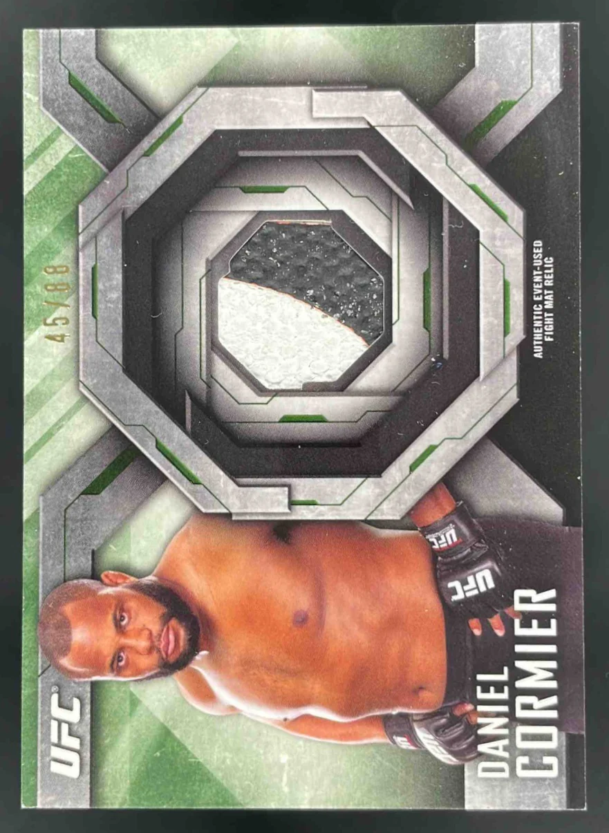 2014 Topps UFC Knockout Fight Mat Relics Green #FM-DC Daniel Cormier /88
