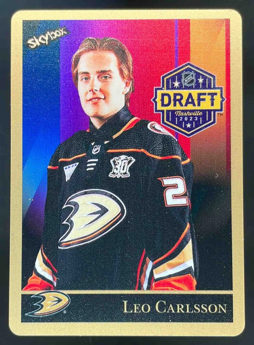2023-24 Skybox Metal Universe 1990 Skybox Metal Retros #26 Leo Carlsson SP
