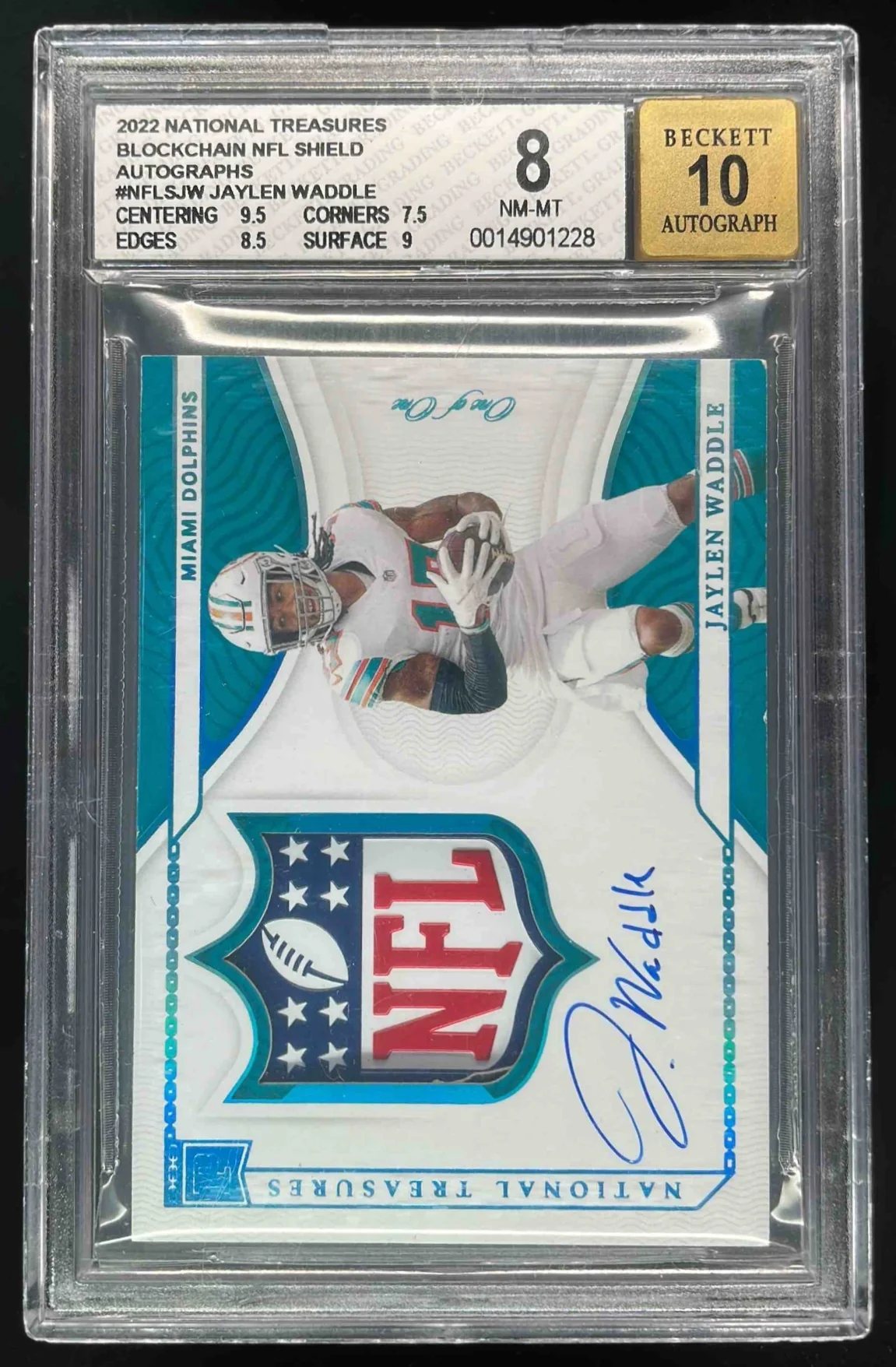 2022 National Treasures Blockchain NFL Shield Auto Jaylen Waddle 1/1 BGS 8