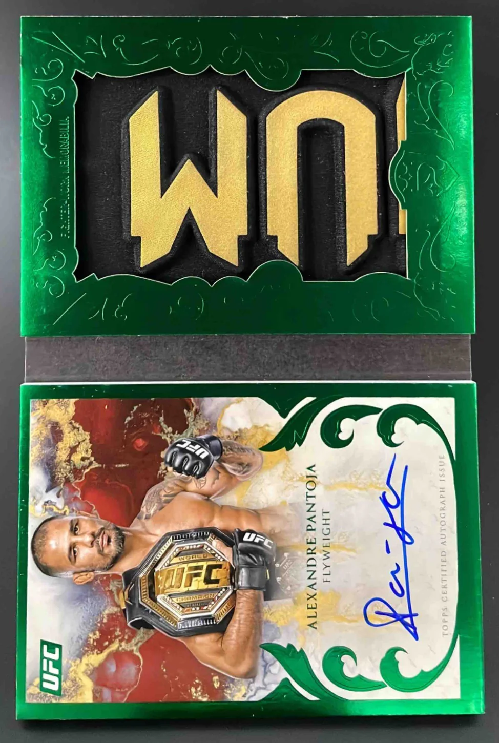2025 Topps UFC Royalty Jumbo Relic Booklet Green Alexandre Pantoja Auto /5