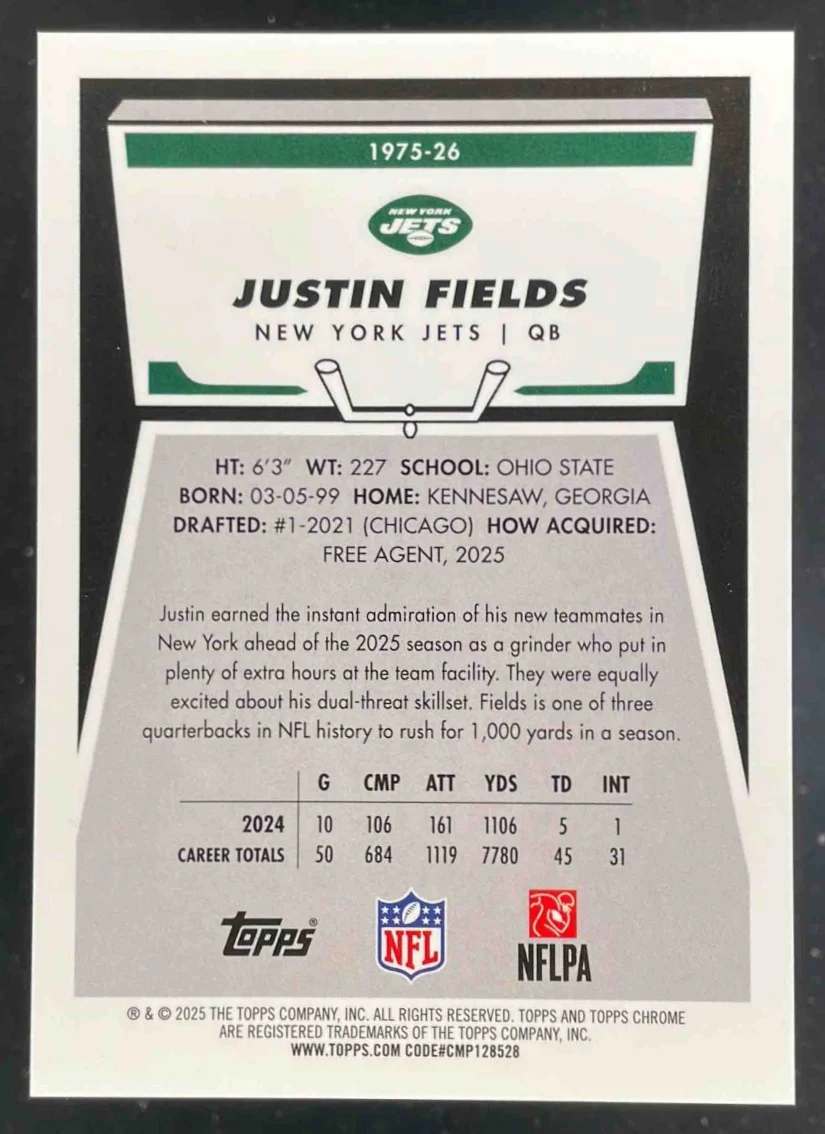 2025 Topps Chrome 1975 Topps Gold Refractor #1975-26 Justin Fields /50 - Image 2
