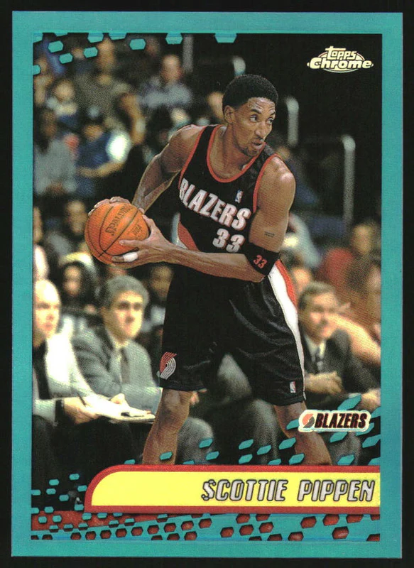 2001-02 Topps Chrome Refractors #39 Scottie Pippen