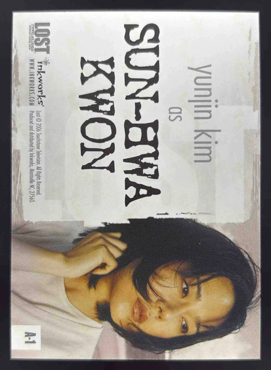 2006 Inkworks Lost Season 2 Autographs #A-1 Yunjin Kim Sun-Hwa Kwon Auto - Image 2